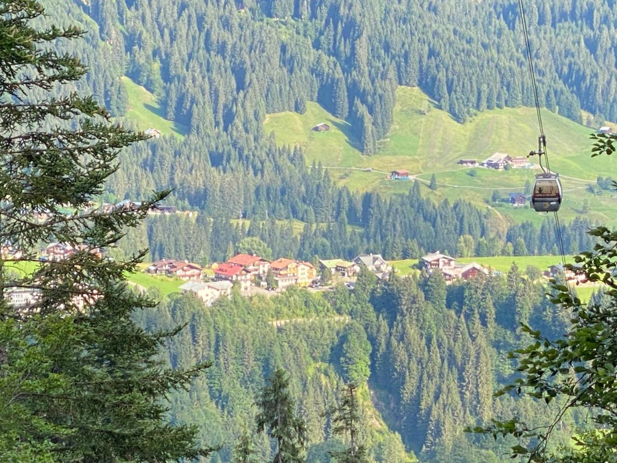 Hotel Alpensonne Riezlern Bagian luar foto