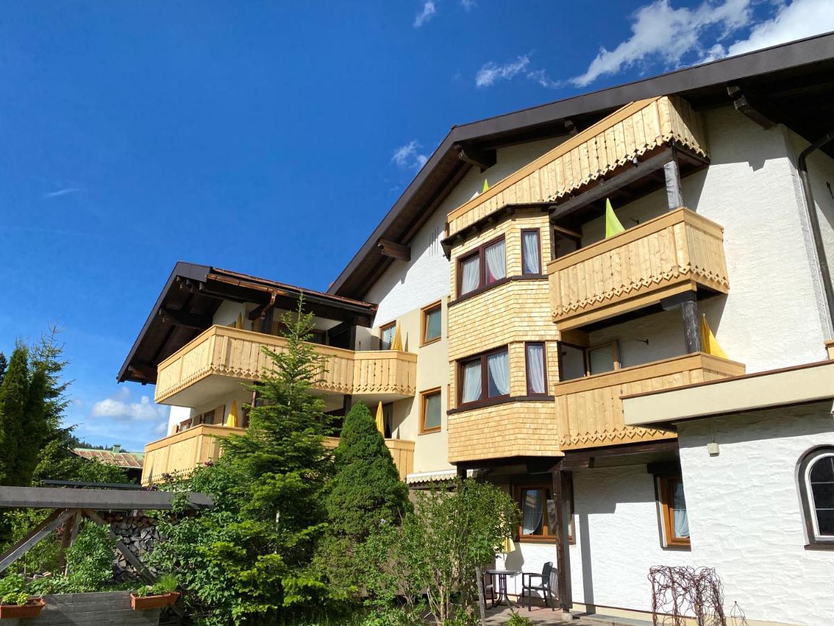 Hotel Alpensonne Riezlern Bagian luar foto