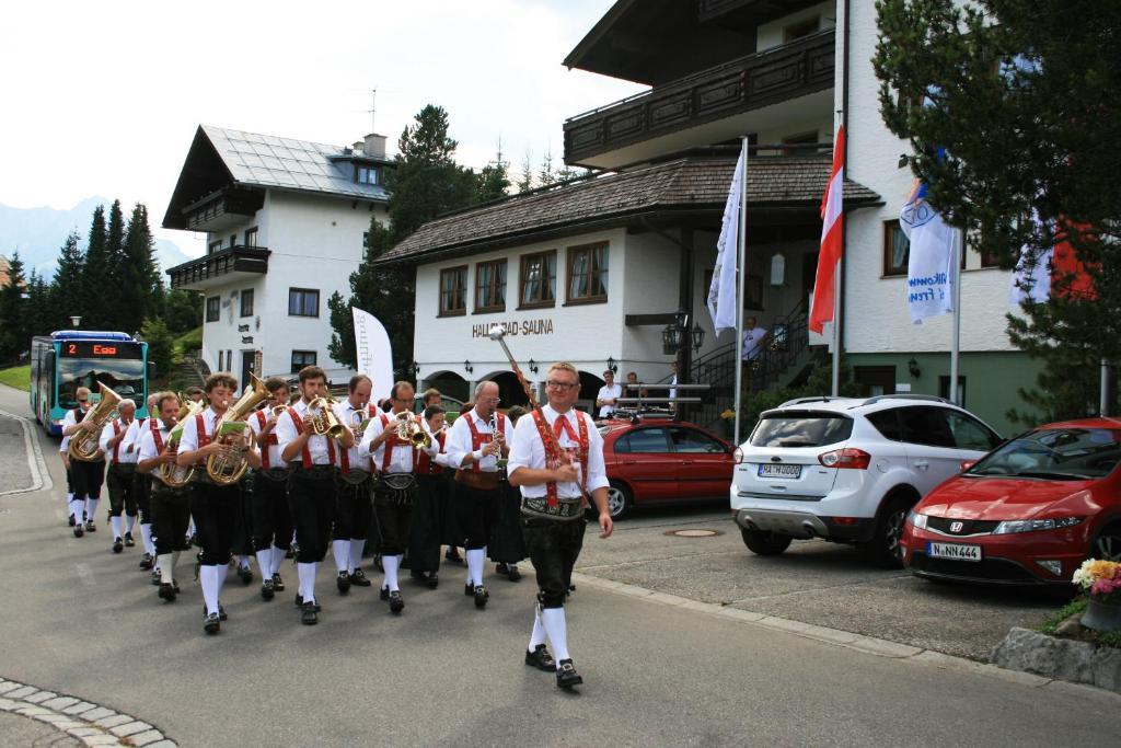 Hotel Alpensonne Riezlern Bagian luar foto